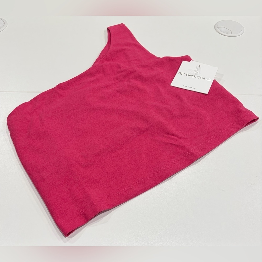 Beyond Yoga Women's Small Spacedye The Bold Shoulder Cropped Tank Hot Pink NWT